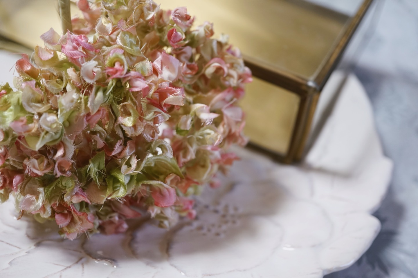 手ひねりの紫陽花