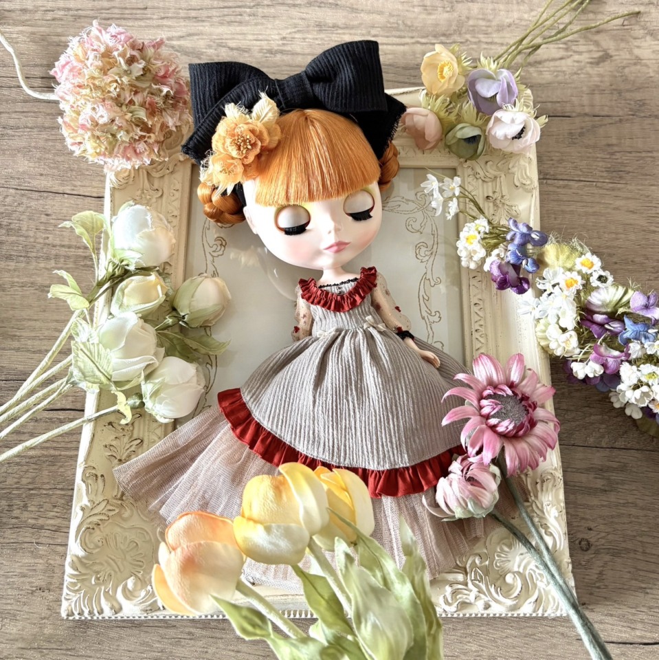受講生のドール作品と布花アレンジ